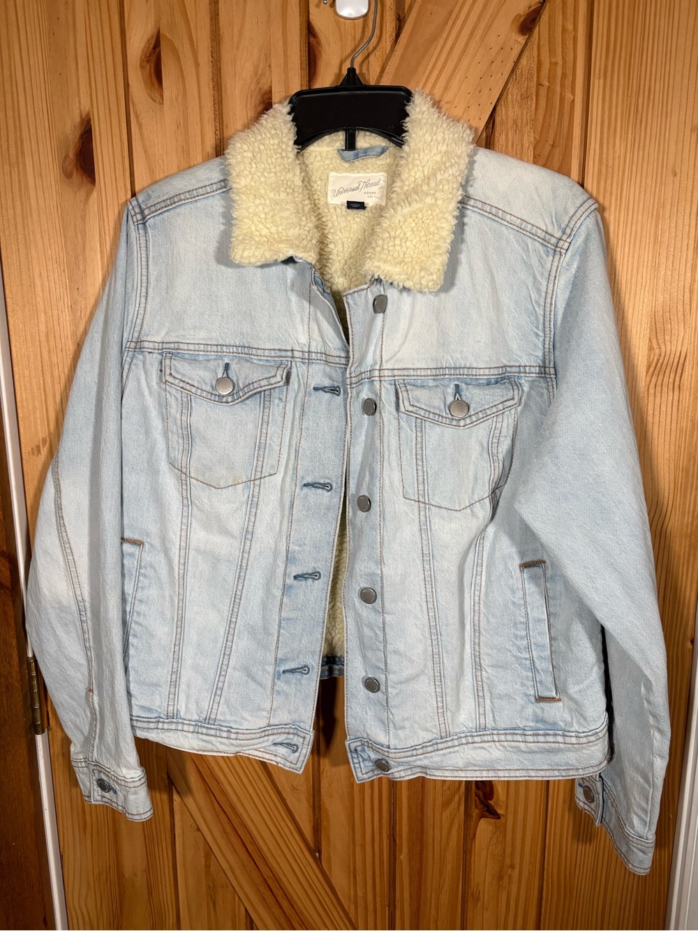 NWOT Universal Thread Light Wash Sherpa Lined Denim Jacket Women's Size Large